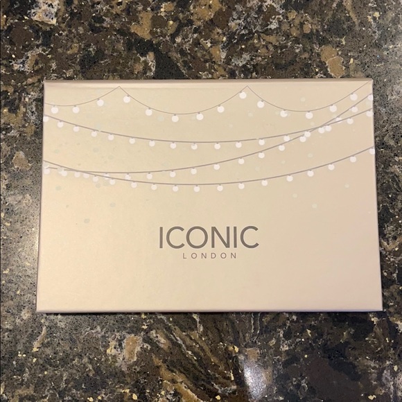 ICONIC LONDON BLAZE CHASER FACE PALETTE. NEW! - Picture 2 of 2